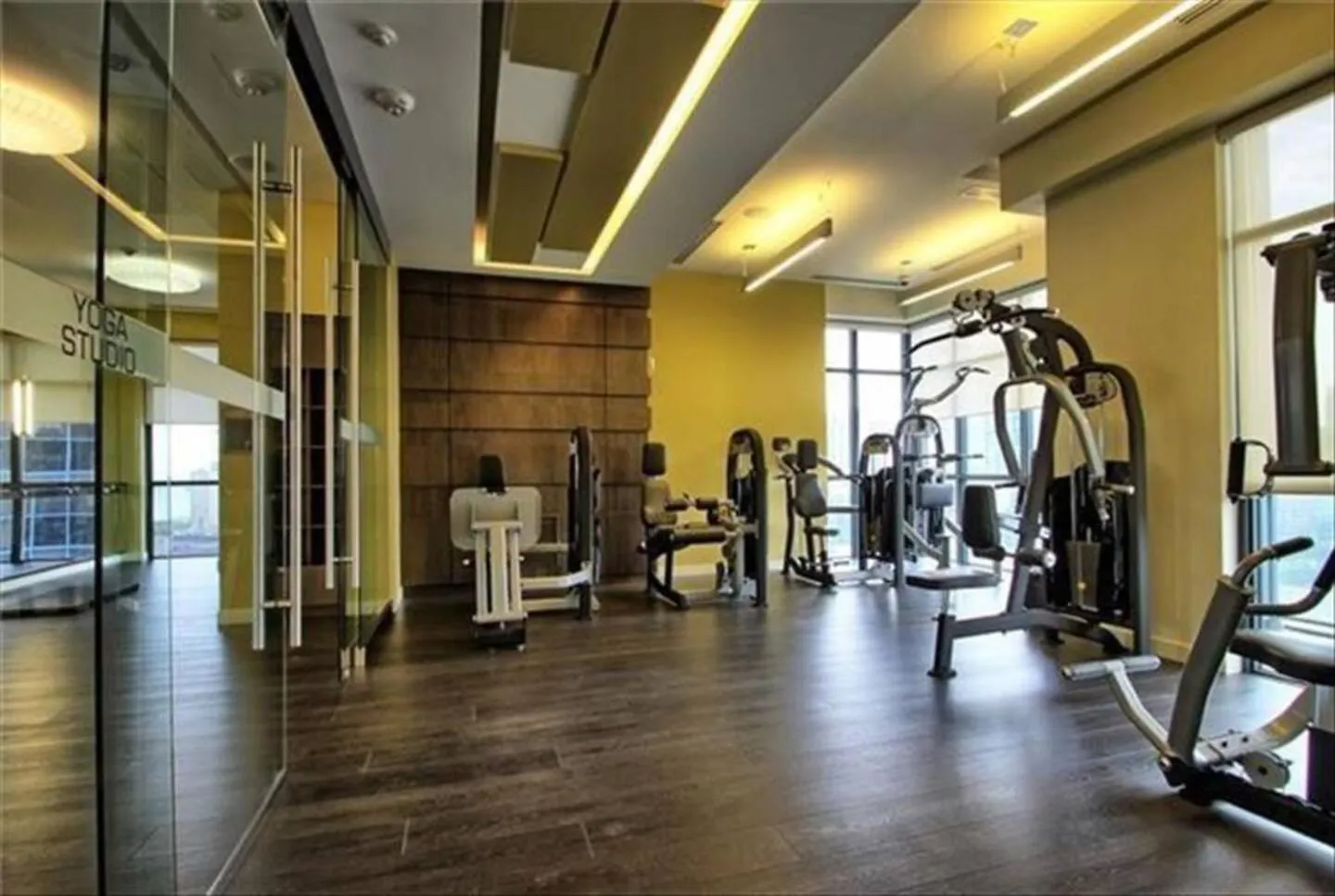 アパート 3Br Skyline Condo - By Cn Tower & Mtcc & Free Parking トロント カナダ