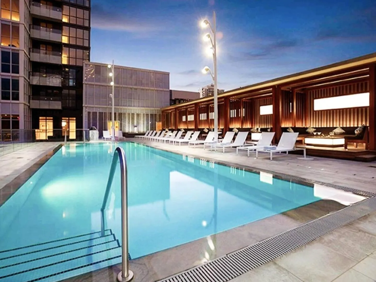 3Br Skyline Condo - By Cn Tower & Mtcc & Free Parking トロント カナダ