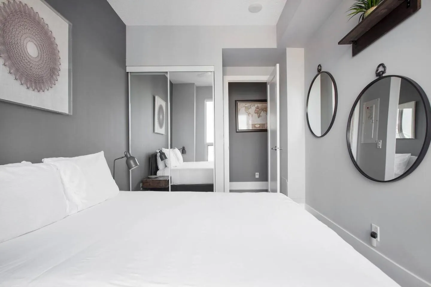 3Br Skyline Condo - By Cn Tower & Mtcc & Free Parking トロント アパート