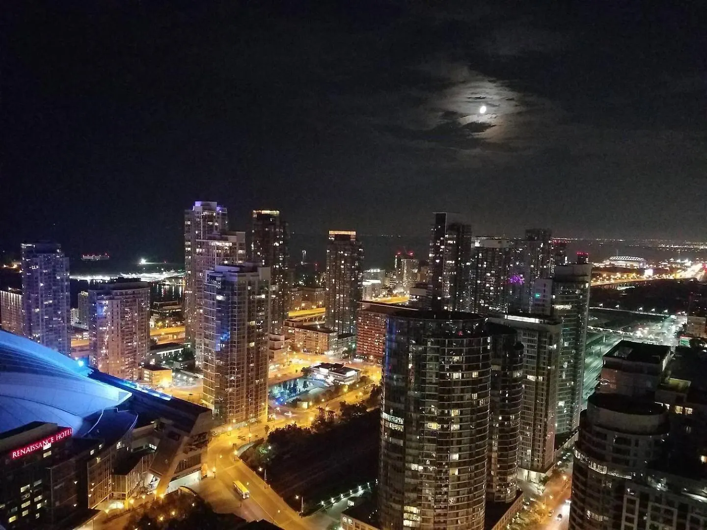 3Br Skyline Condo - By Cn Tower & Mtcc & Free Parking トロント 0*,  カナダ