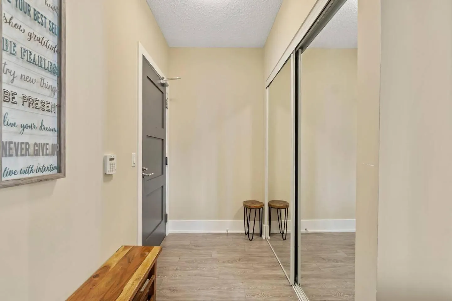 3Br Skyline Condo - By Cn Tower & Mtcc & Free Parking トロント カナダ