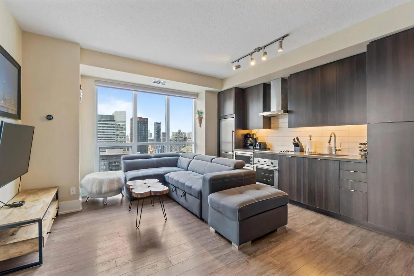 3Br Skyline Condo - By Cn Tower & Mtcc & Free Parking トロント 0*,