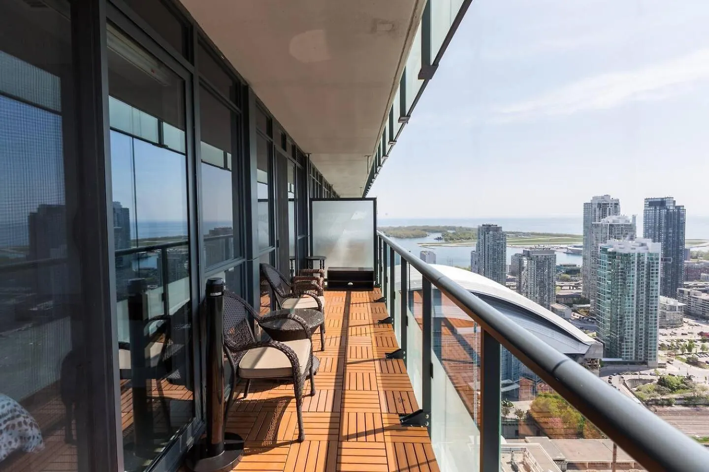 3Br Skyline Condo - By Cn Tower & Mtcc & Free Parking トロント アパート
