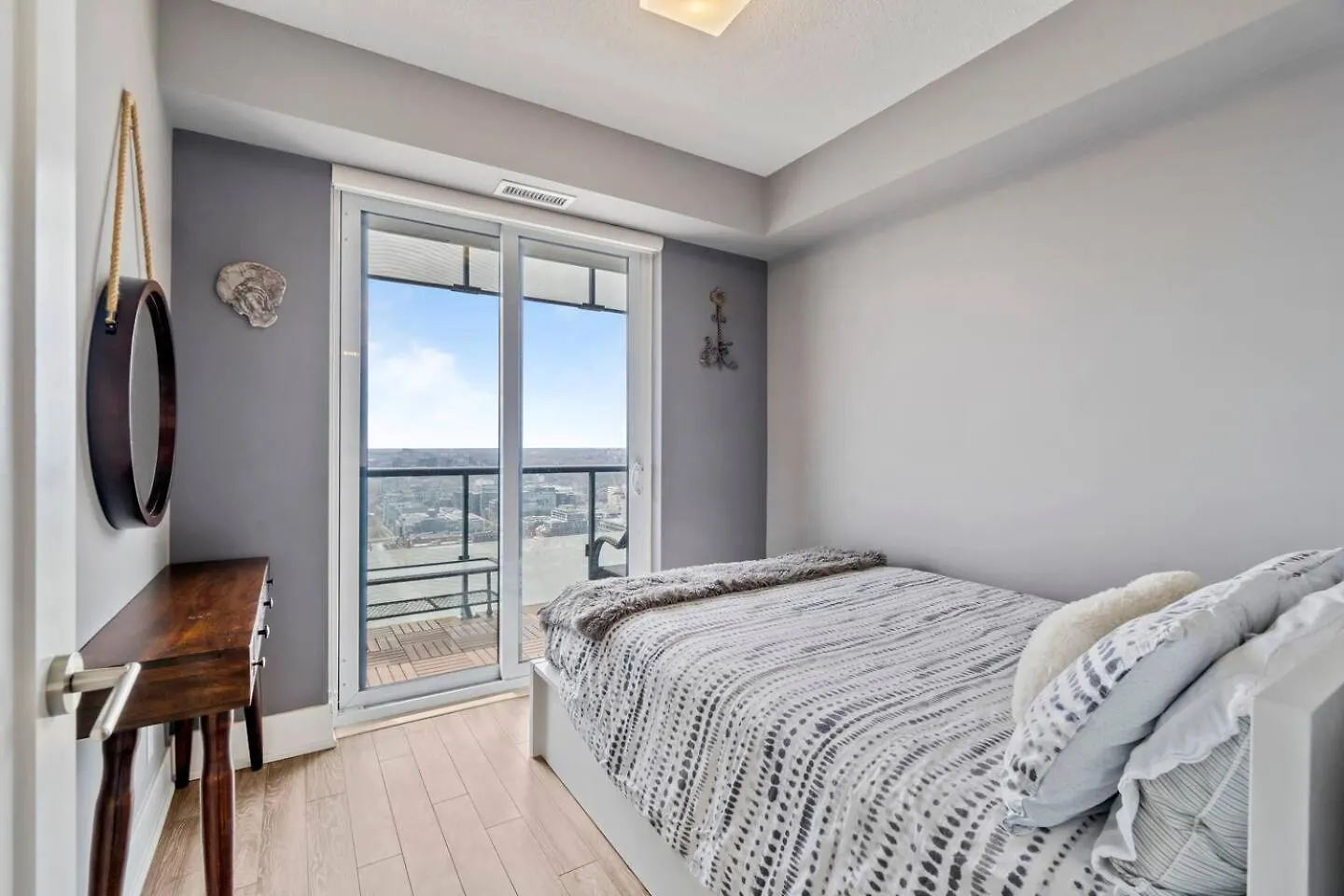 アパート 3Br Skyline Condo - By Cn Tower & Mtcc & Free Parking トロント カナダ