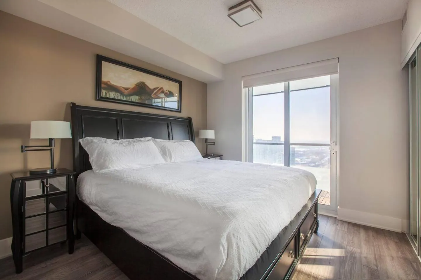 3Br Skyline Condo - By Cn Tower & Mtcc & Free Parking トロント