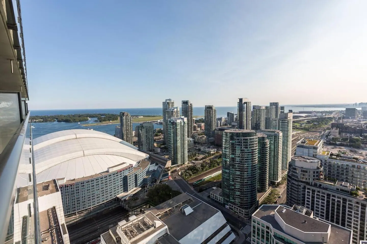 3Br Skyline Condo - By Cn Tower & Mtcc & Free Parking トロント アパート