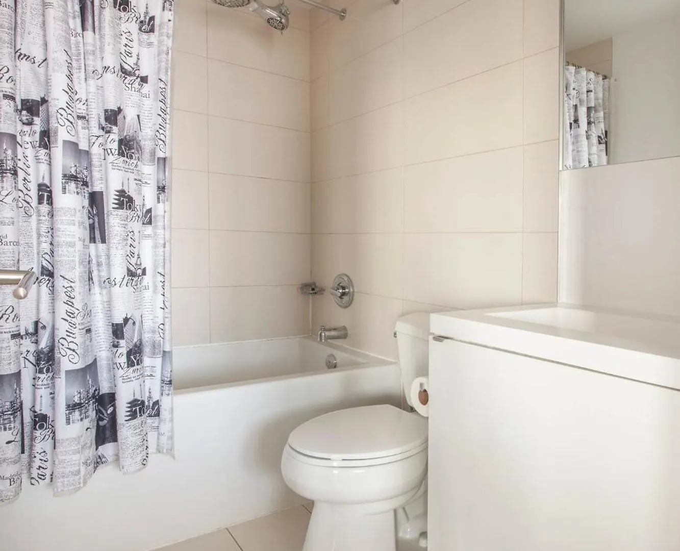 3Br Skyline Condo - By Cn Tower & Mtcc & Free Parking Toronto Apartamento